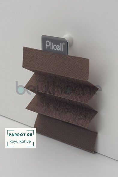 Plicell Parrot